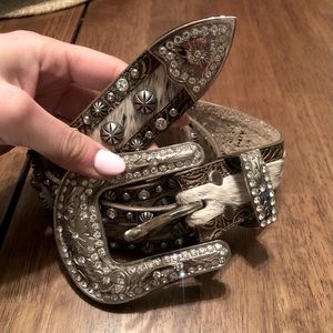 Women’s Rhinestone Cowhide Western Belt